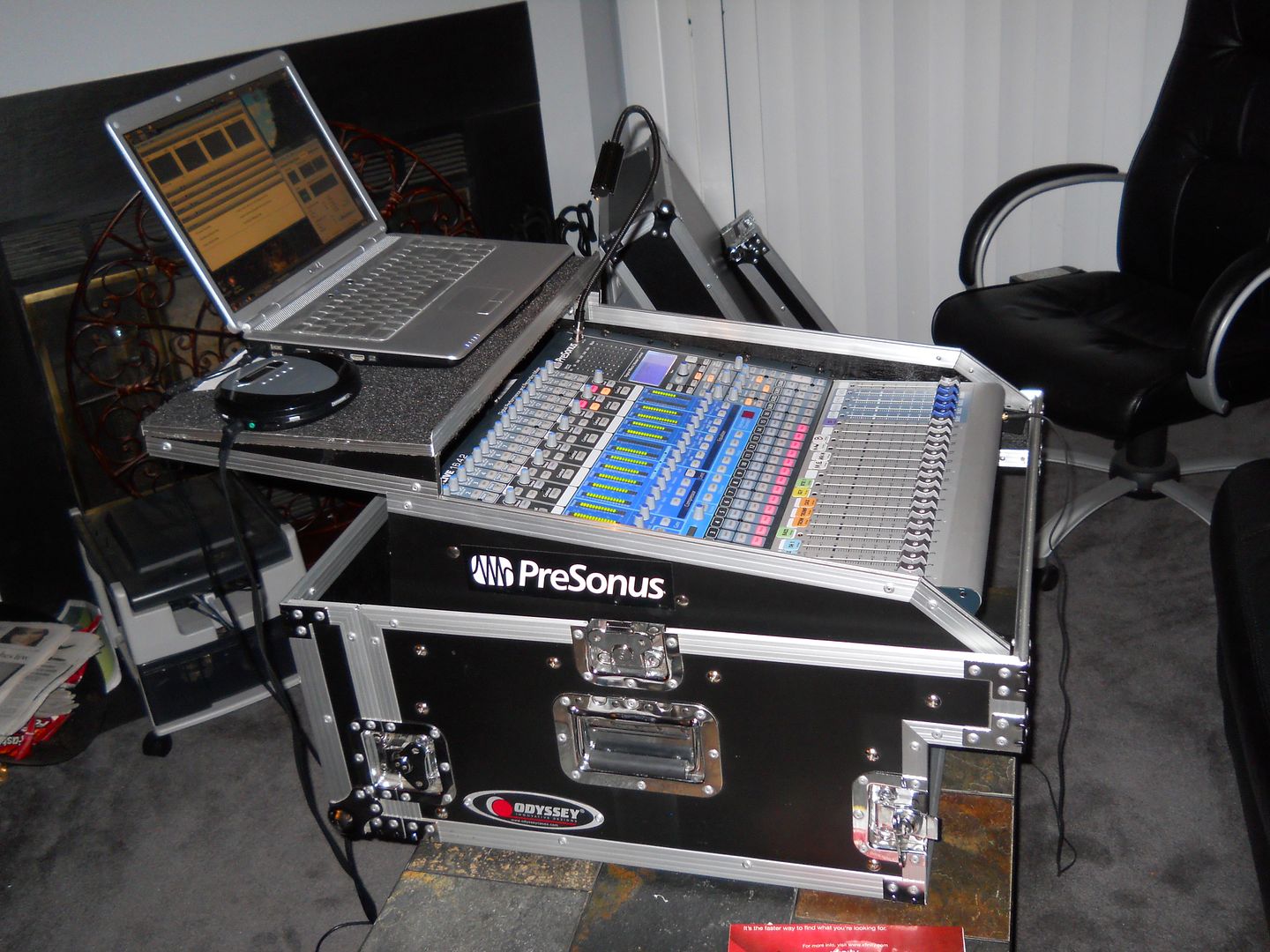 Mixer Rack with sliding Laptop tray